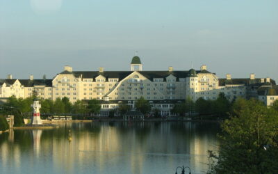 disney s newport bay club hotel entierement renove triomphe/